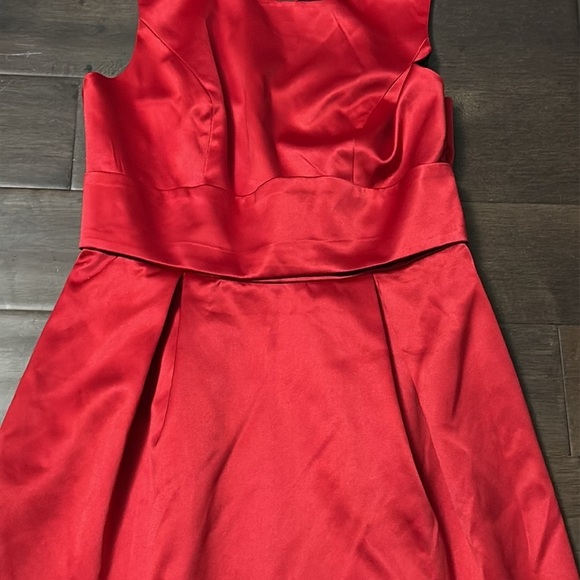 Womens Black Collection red “satin” style dress, knee length medium sleeveless - Picture 2 of 9
